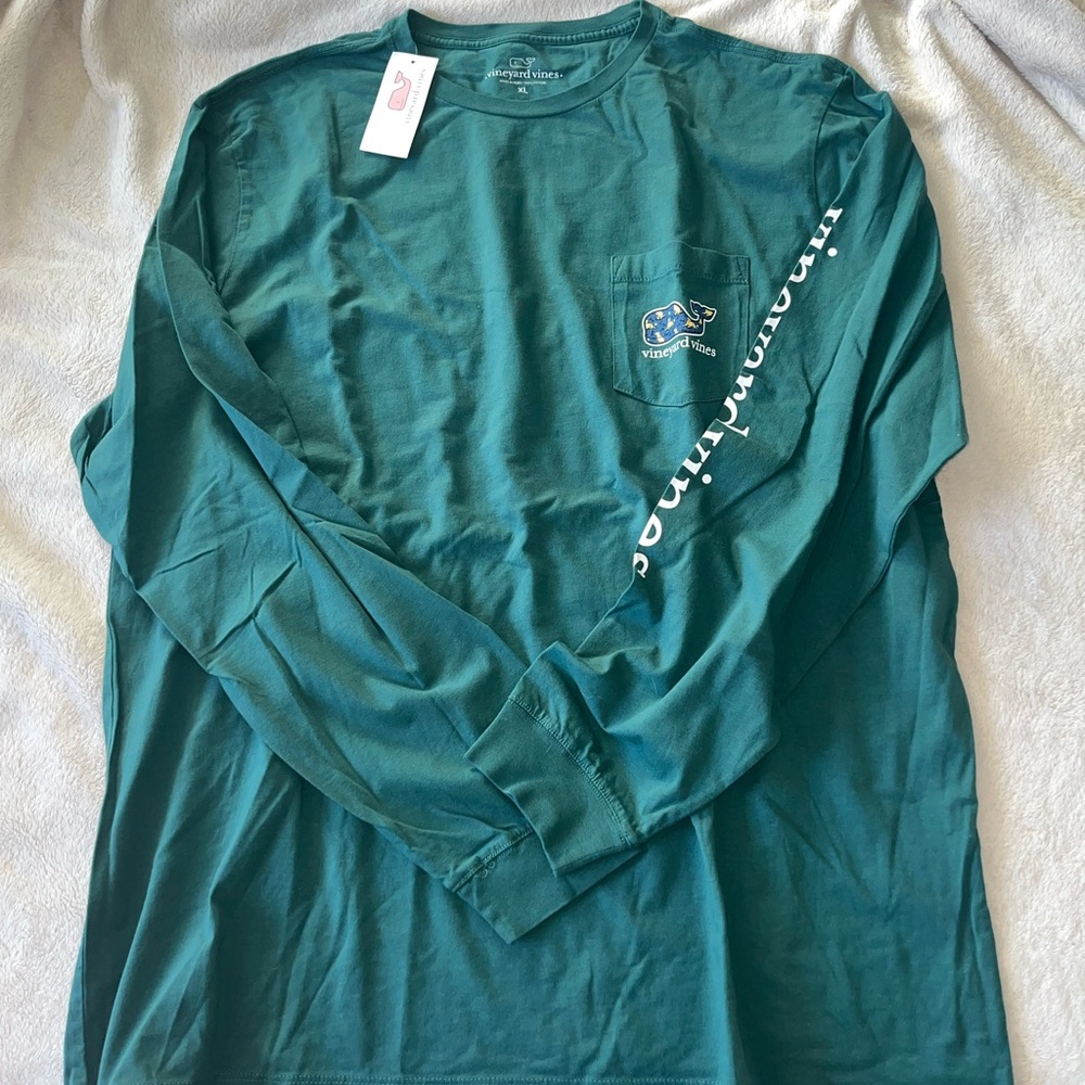 NWT Vineyard vines t-shirt